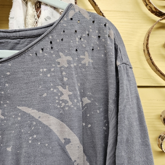 Magnolia Pearl T-shirt Stars Moon - Picture 6 of 6